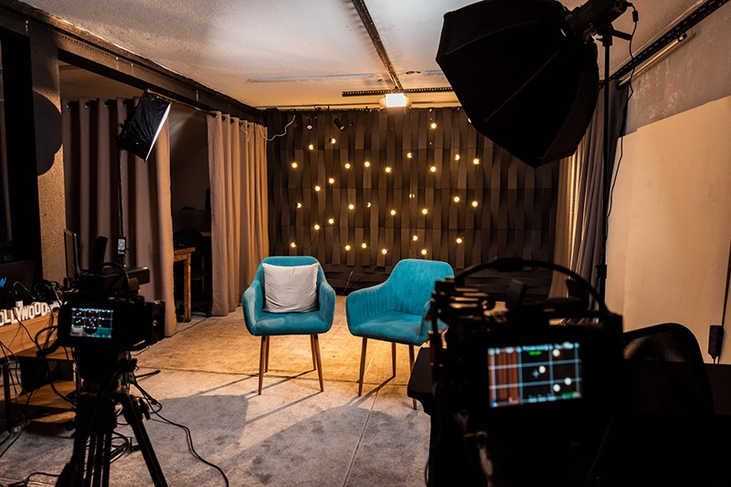 Estudio com equipamento audiovisual
