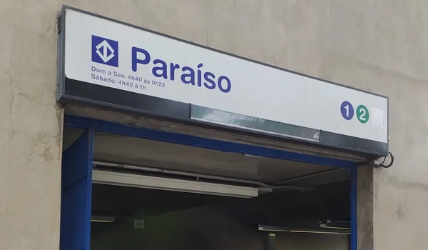 fachada metro paraíso